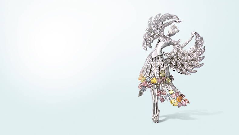 Van Cleef and Arpels Isadora clip from the Ballet Precieux collection