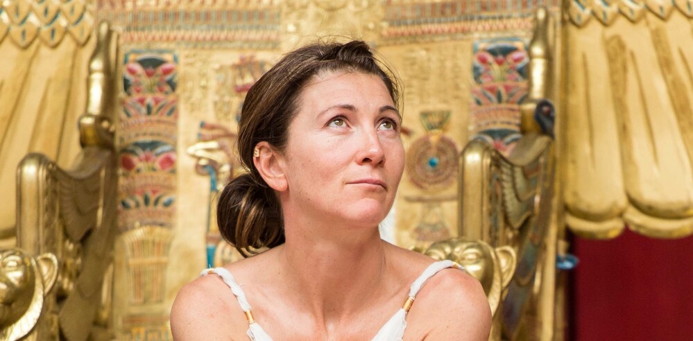 Eve Best in Antony and Cleopatra at Shakespeare's Globe