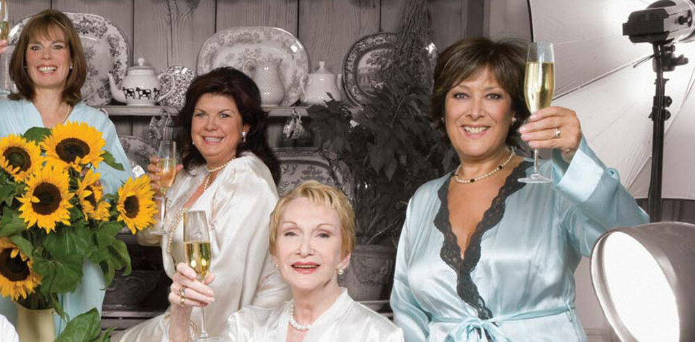 Lynda Bellingham (far right) with the cast of Calendar Girls.