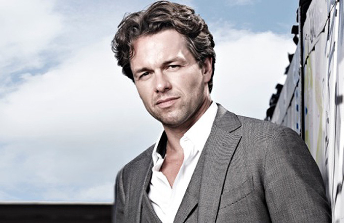 Julian Ovenden