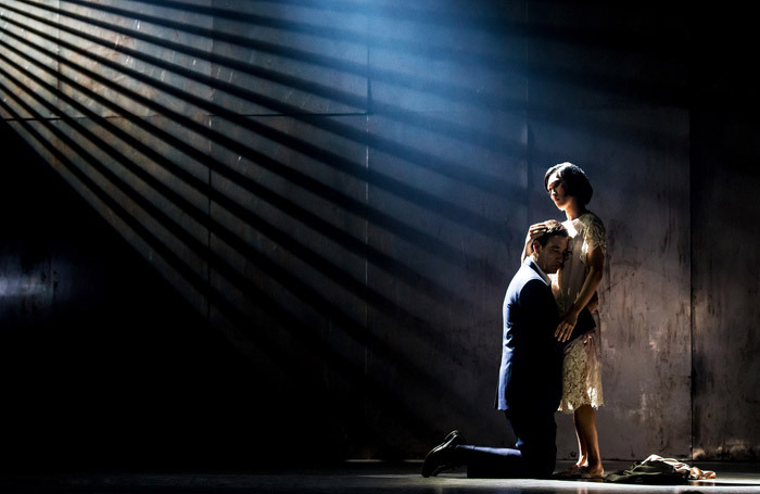 Clive Owen and Jin Ha in M Butterfly on Cort Theatre, New York. Photo: Matthew Murphy