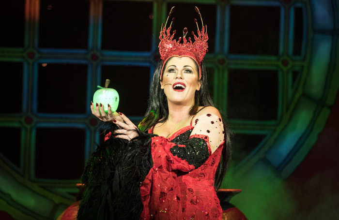 Jessie Wallace in Snow White and the Seven Dwarfs at Churchill Theatre, Bromley