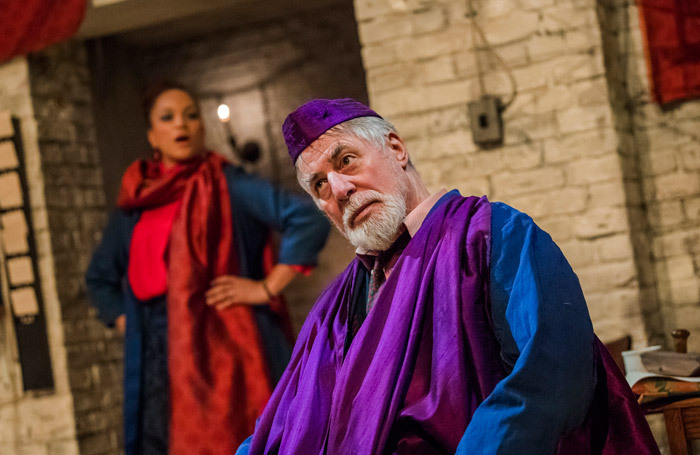 Angela Griffin  and Barrie Rutter  in The Captive Queen at Sam Wanamaker Playhouse. Photo: Tristram Kenton