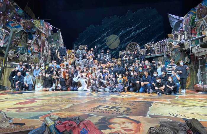 Cast and production team of Cats in South Korea