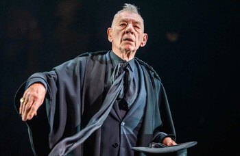 Ian McKellen and Bill Kenwright fund subsidised Hamlet tickets for young people