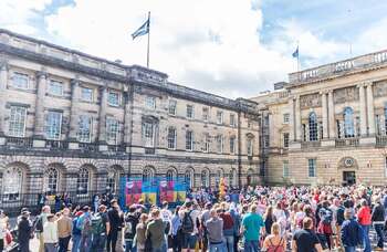 90% of EdFringe performers fear accommodation costs will prevent future participation – survey