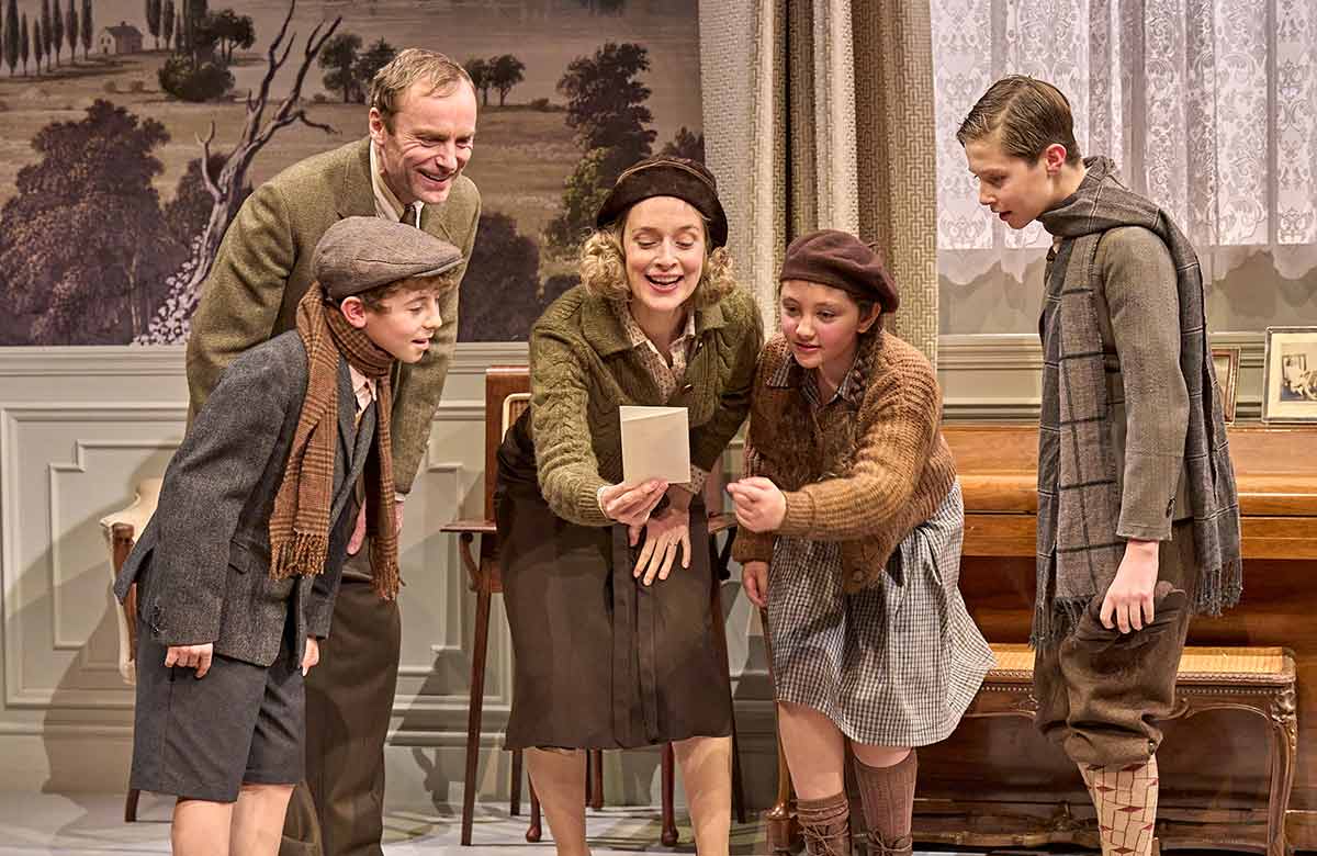 Mark Waschke, Bertie Caplan, Caitlin FitzGerald, Chloe Raphael and Billy Byers in Watch on the Rhine at the Donmar Warehouse, London. Photo: Manuel Harlan