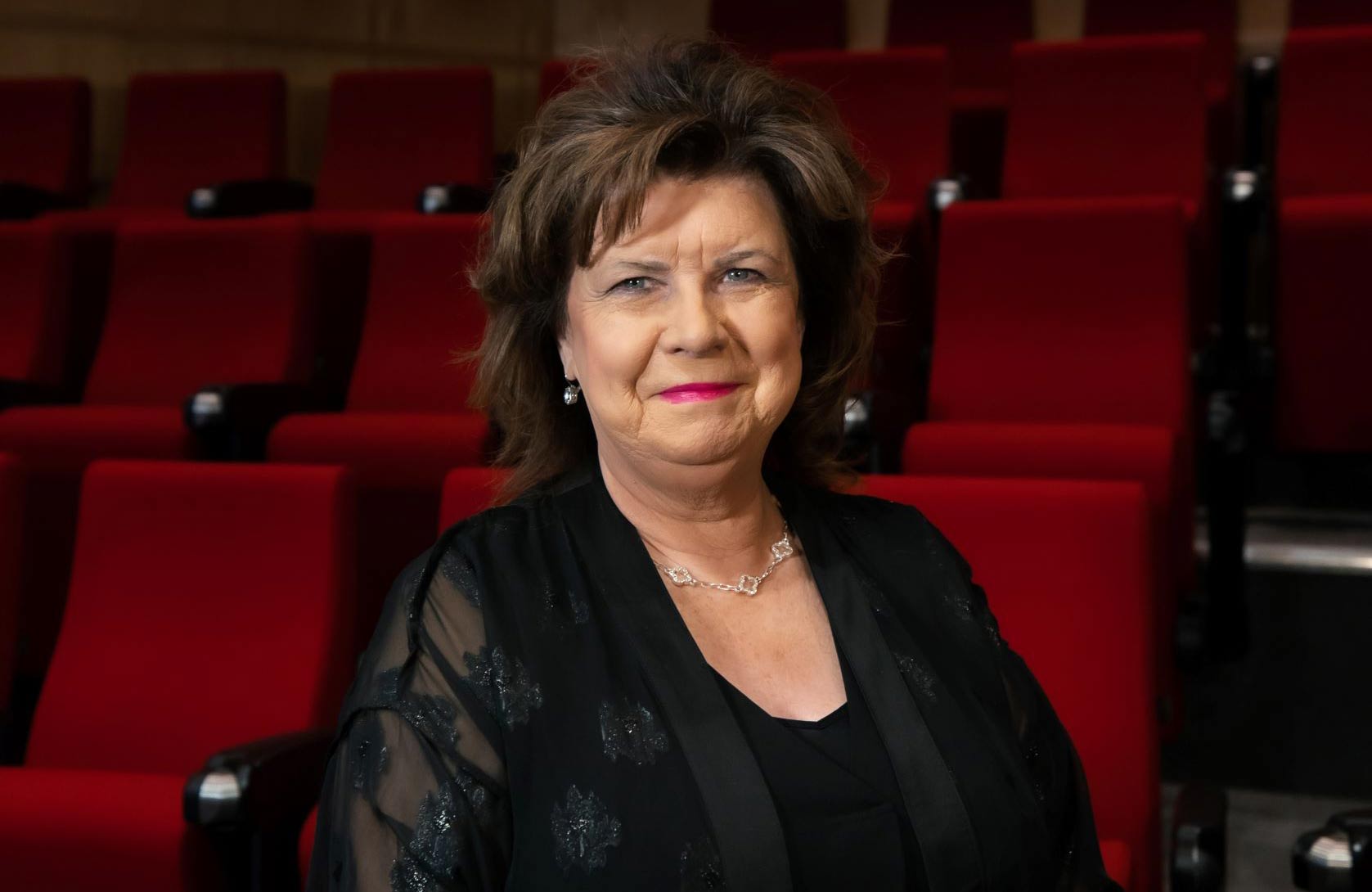 Elaine C Smith launches cash prize to support female comedy actors