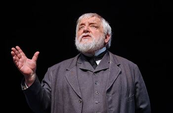 Simon Russell Beale